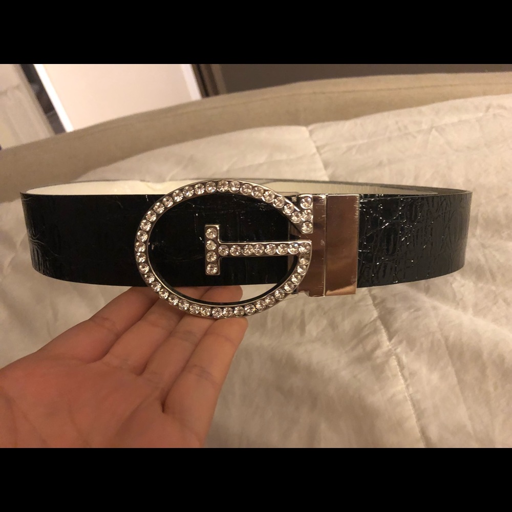 Guess Belt - Reversible